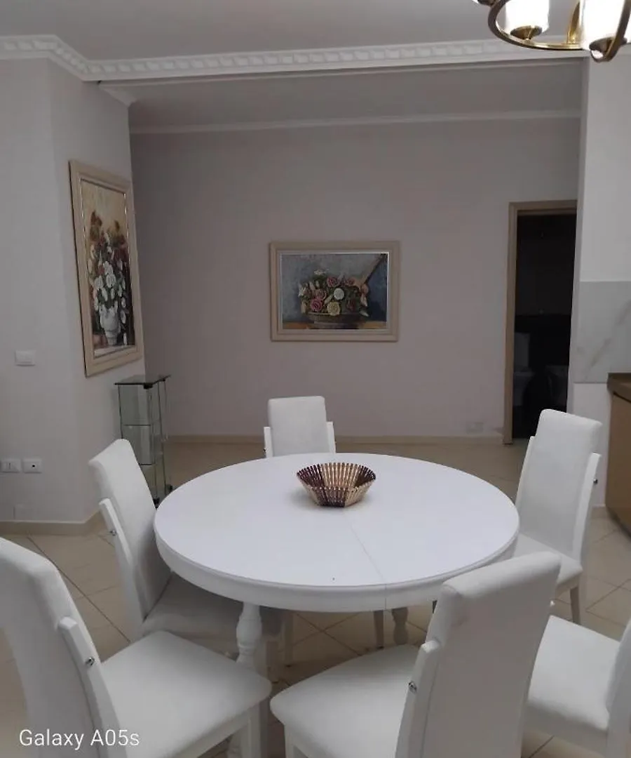Aba'S Apartaments City Vlore 0*,