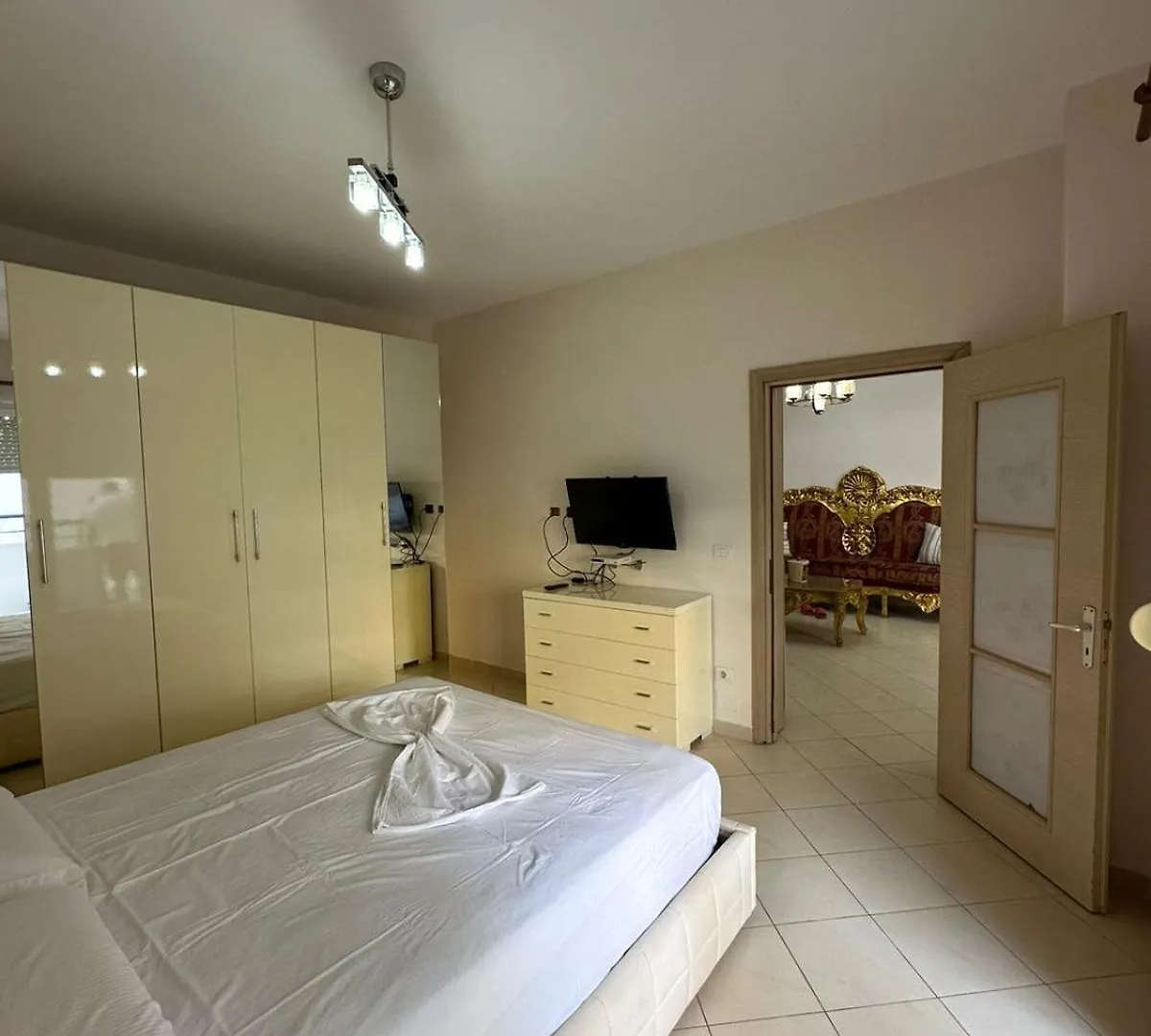 Aba'S Apartaments City Vlore Apartment
