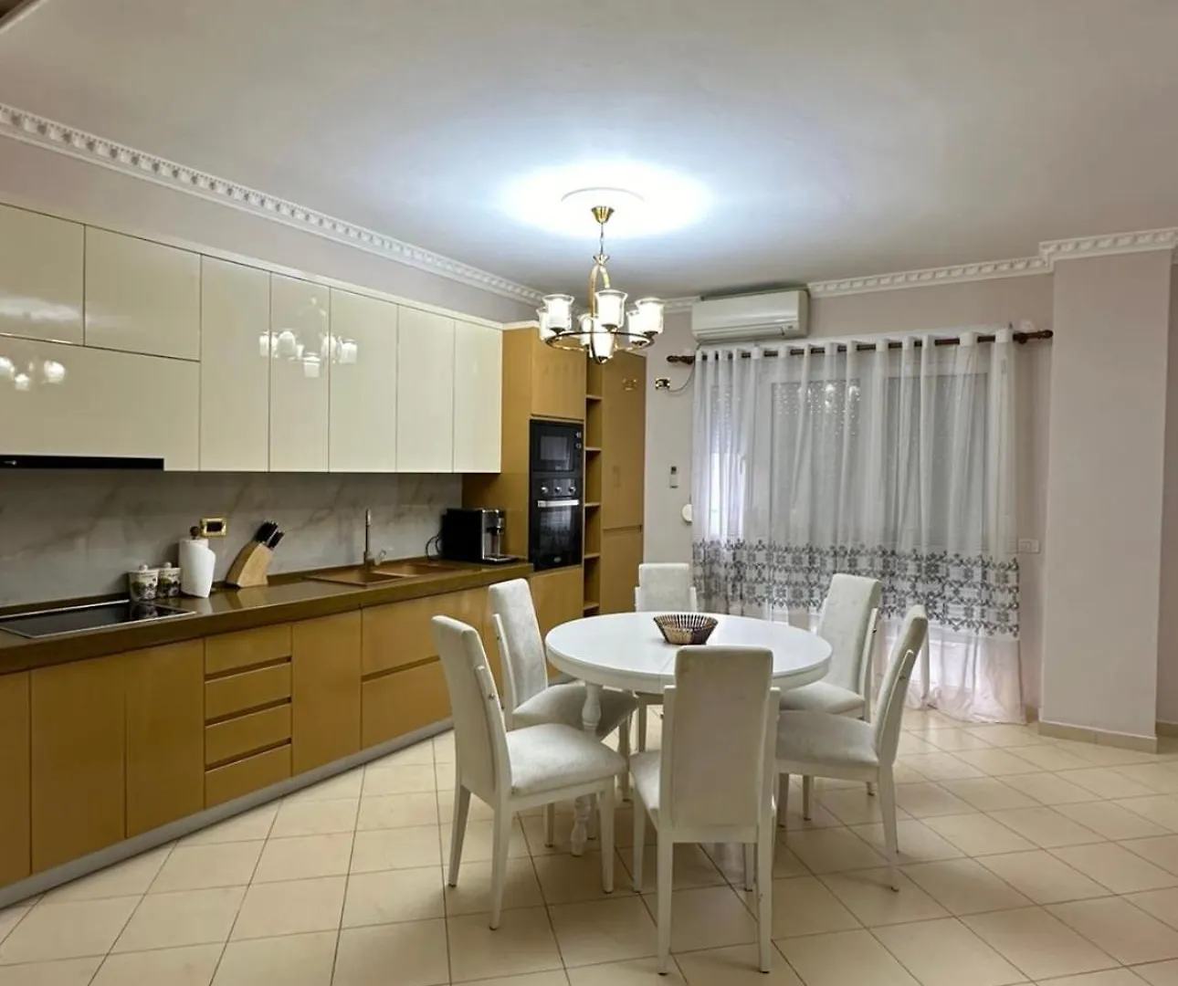 Aba'S Apartaments City Vlore